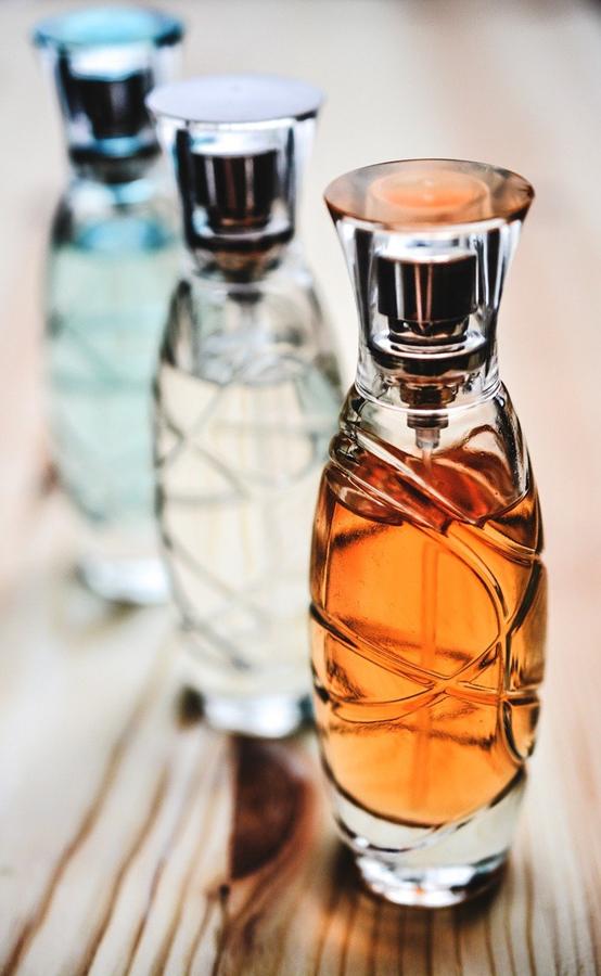 Jakie nuty zapachowe znajdziemy w najlepszych perfumach?