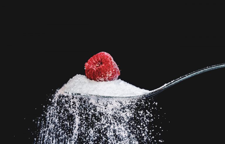 Suplementy diety a hormonalna równowaga u kobiet podczas odchudzania - czy mogą pomóc w utrzymaniu stabilności hormonalnej?